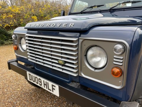 Land Rover Defender 2.4 TDCi Pickup 2dr Diesel Manual 4WD SWB Euro 4 (122 bhp) 8