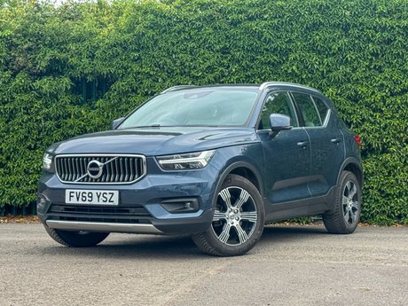 Volvo XC40 2.0 D4 Inscription SUV 5dr Diesel Auto AWD Euro 6 (s/s) (190 ps)