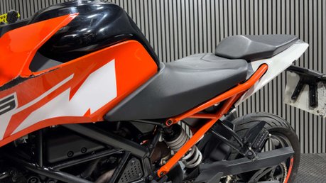 KTM Duke 2019 ONLY 11K RUNNING PROJECT NAKED BIKE 125CC 19