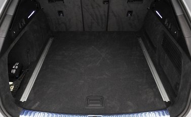 Audi RS6 Avant Carbon Black Urban 34