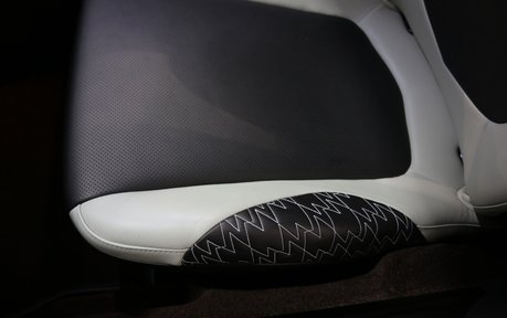 Aston Martin Vanquish V12 Zagato Coupe - 1 of 99 48