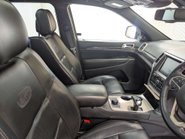 Jeep Grand Cherokee 3.0 Grand Cherokee Overland CRD Auto 4WD 5dr 29