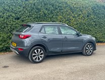 Kia Stonic 1.0 T-GDi 2 SUV 5dr Petrol Manual Euro 6 (s/s) (99 bhp) 4