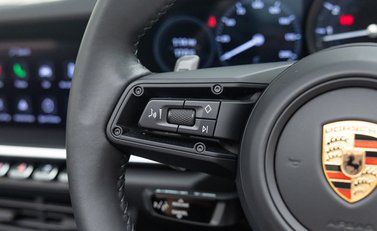 Porsche 911 Targa 4 (992) 35