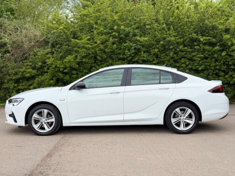 Vauxhall Insignia 1.5 Turbo D SE Nav Grand Sport Euro 6 (s/s) 5dr 3