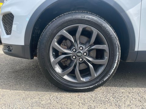 Land Rover Discovery Sport 2.0 TD4 Landmark Auto 4WD Euro 6 (s/s) 5dr 8