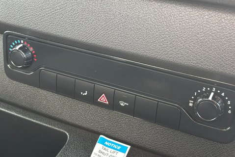 Mercedes-Benz Sprinter 315 Cdi Progressive Dropside with Tail Lift & Safety Rails 20