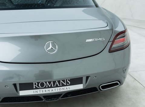 Mercedes-Benz SLS AMG 30