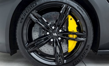 Ferrari GTC4 Lusso V12 8