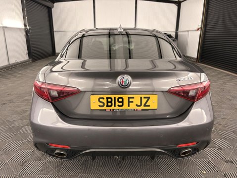 Alfa Romeo Giulia 2.0T Veloce Auto Euro 6 (s/s) 4dr 54