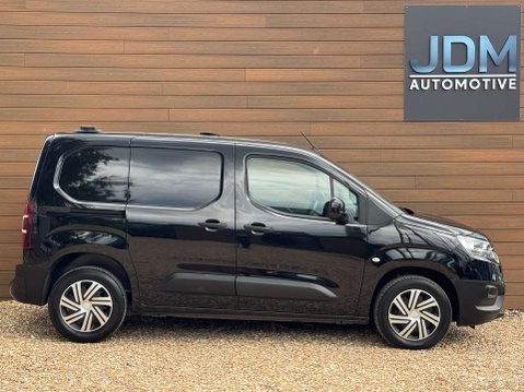 Toyota Proace City 1.5 Proace City Icon 3