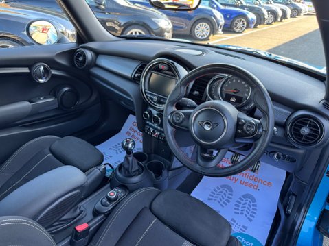 Mini Hatch COOPER SPORT 27