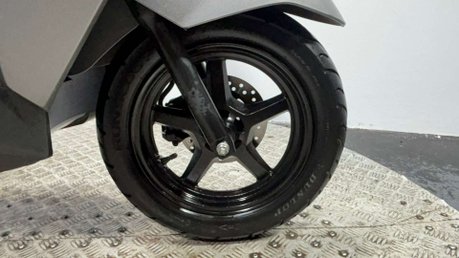 Suzuki Avenis 2023 ONLY 1K 1 OWNER VERY CLEAN 125CC LEARNER SCOOTER 25