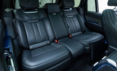 Land Rover Range Rover P530 SV 21
