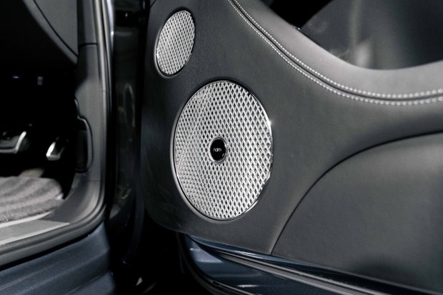 Bentley Bentayga V8 S. NOW SOLD. SIMILAR REQUIRED. PLEASE CALL 01903 254800. 4