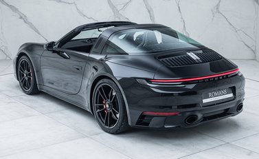 Porsche 911 Targa 4 GTS (992) 9
