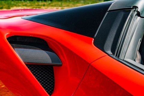 Ferrari 488 Spider 17