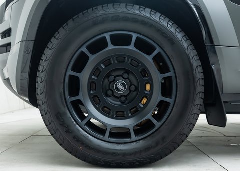 Land Rover Defender 110 OCTA EDITION ONE 