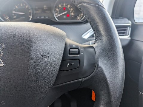 Peugeot 2008 BLUE HDI ACTIVE 22