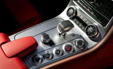 Mercedes-Benz SLS AMG 20