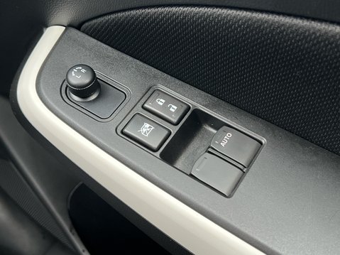 Suzuki Swift SZ-T DUALJET MHEV 25