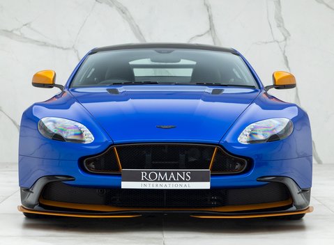 Aston Martin Vantage GT8 4