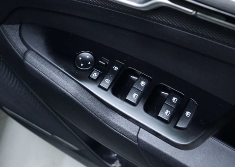 Kia Sportage 1.6 Sportage 2 ISG 5dr 37