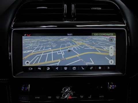 Jaguar F-Pace 3.0 F-PACE V6 S AWD D Auto 4WD 5dr 43