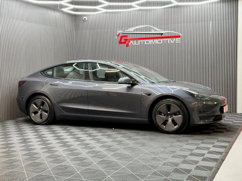 Tesla Model 3 (Dual Motor) Long Range Auto 4WDE 4dr 7