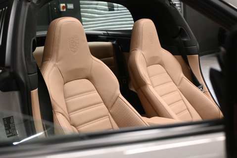 Porsche 911 3.0 911 Targa 4 Auto 4WD 2dr 16