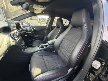 Mercedes-Benz GLA GLA 200 AMG LINE 12