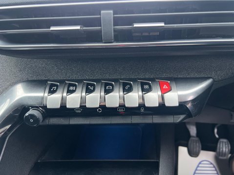 Peugeot 3008 1.2 PureTech Allure Euro 6 (s/s) 5dr 36