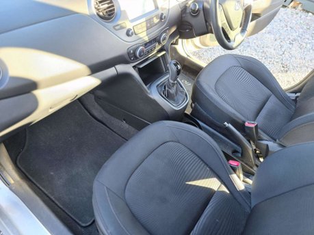 Hyundai i10 1.2 Premium SE Hatchback 5dr Petrol Auto Euro 6 (87 ps) 55