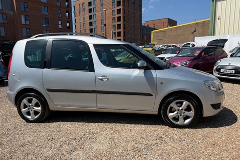Skoda Roomster SE PLUS.7 SERVICES..IDEAL FOR DOGS, WHEELCHAIR.SUNROOF 10
