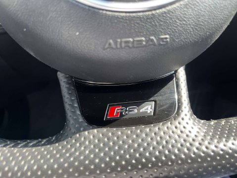 Audi RS4 4.2 RS 4 FSI Quattro Auto 4WD 5dr 54