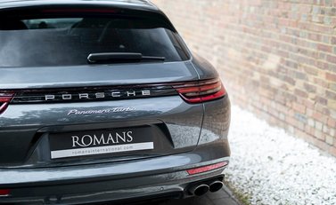 Porsche Panamera Turbo Sport Turismo 22