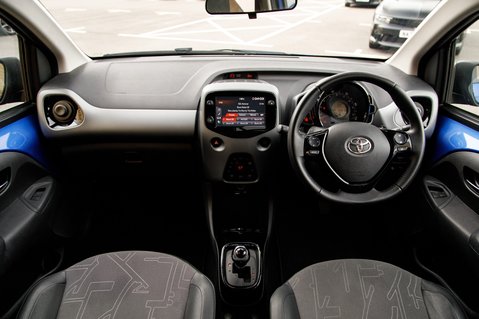 Toyota Aygo VVT-I X-CLUSIV X-SHIFT 3