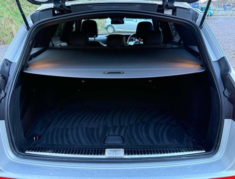 Mercedes-Benz E Class 2.0 E 220 AMG Line Night Edition Premium D Auto 5dr 51