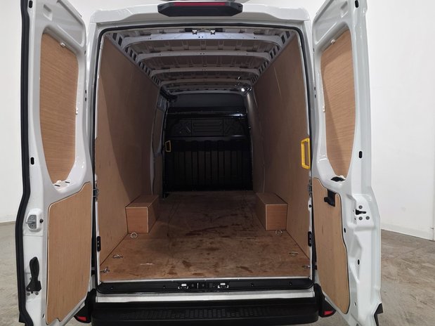Iveco Daily Daily 35C14 Diesel 2.3 High Roof Business Van 4100L WB Hi-Matic 9