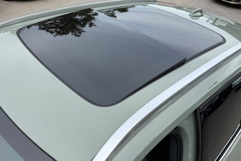 Volvo XC40 B3 ULTRA 12