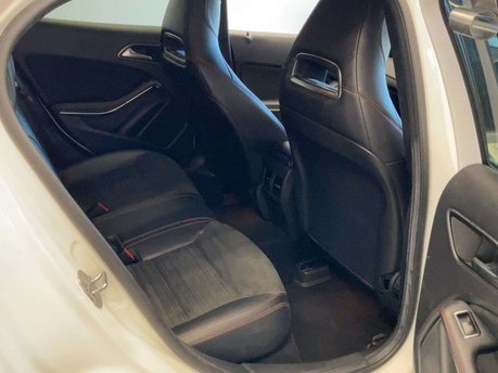 Mercedes-Benz GLA 1.6 GLA 180 AMG Line Edition Auto 5dr 7