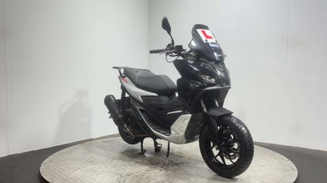 Aprilia SR GT 2022 18K NEW MOT 14BHP LEARNER SCOOTER HPI CLEAR 3