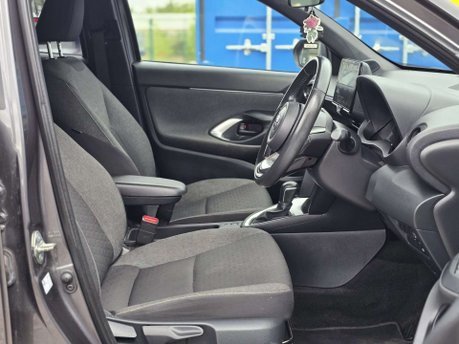 Toyota Yaris Cross 1.5 VVT-h Design SUV 5dr Petrol Hybrid E-CVT Euro 6 (s/s) (116 ps) 36