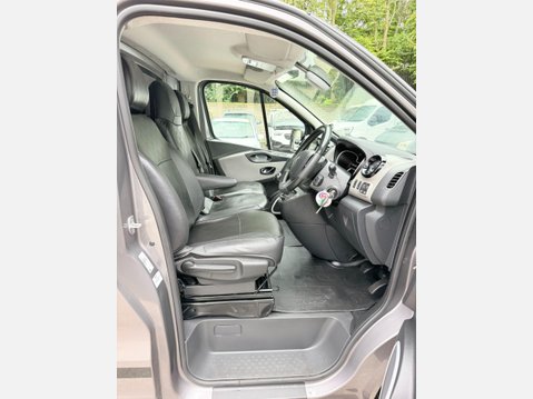 Renault Trafic 1.6 dCi ENERGY 27 Sport Nav Panel Van 5dr Diesel Manual SWB Standard Roof E 28