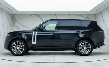 Land Rover Range Rover P460e AUTOBIOGRAPHY LWB 2