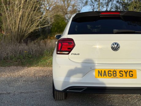 Volkswagen Polo 1.0 Polo R-Line TSi 5dr 42