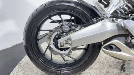 Honda CB 650 NAKED BIKE 2015 ONLY 10K MOT WARRANTY VERY CLEAN 650CC 26