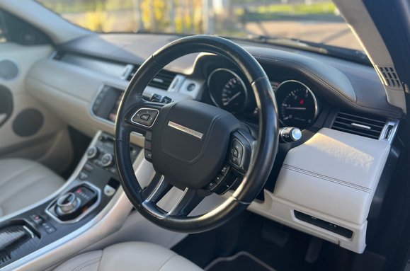 Land Rover Range Rover Evoque 2.2 SD4 PRESTIGE AUTO 24