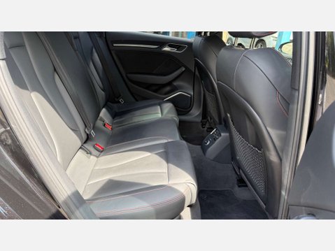 Audi RS3 2.5 RS 3 Sportback TFSI Quattro Semi-Auto 4WD 5dr 14
