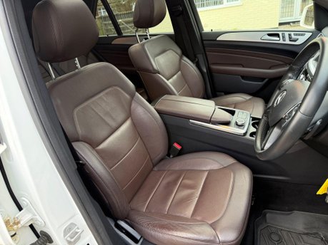 Mercedes-Benz M Class 3.0 ML350 V6 BlueTEC SE (Executive) G-Tronic 4WD Euro 6 (s/s) 5dr 26